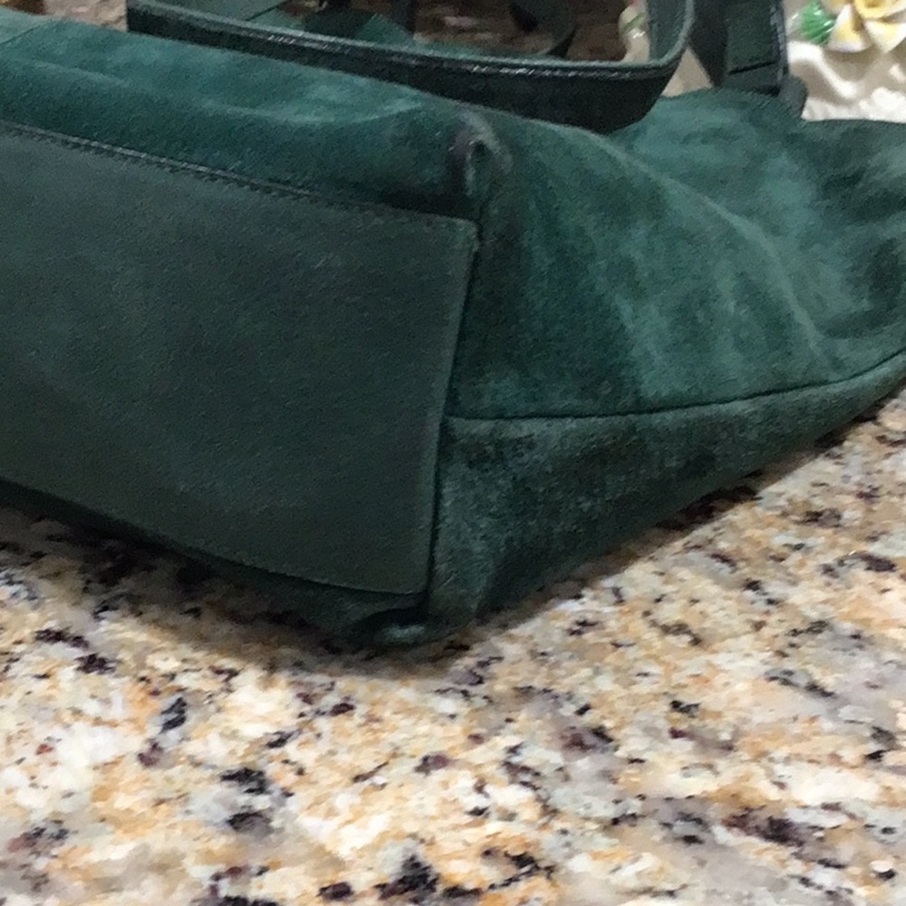 RARE Fendi Elegant Green Suede Tote Handbag - Picture 7 of 9